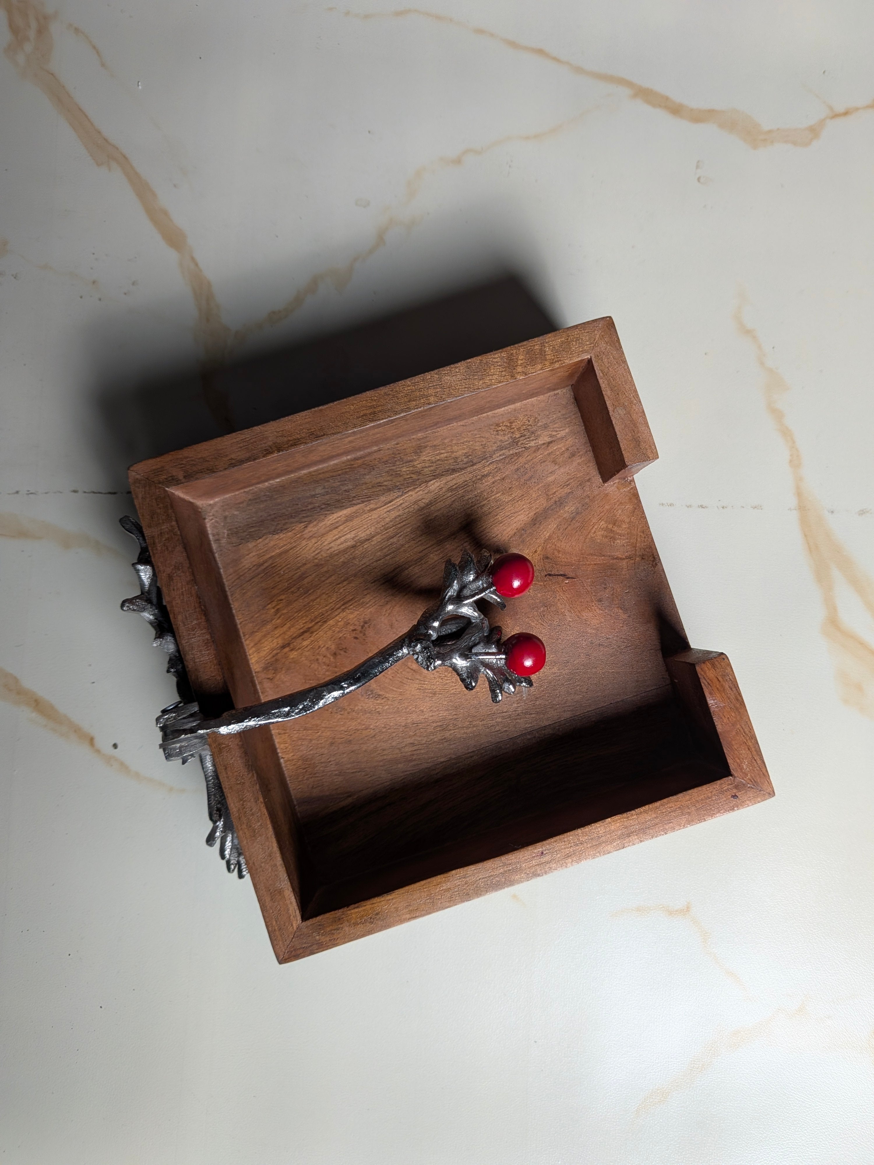 Philani Tissue holder